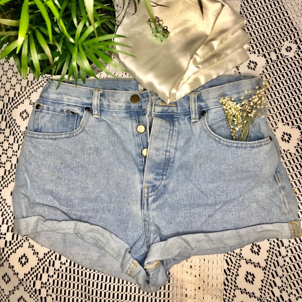 light wash blue jean high waisted shorts